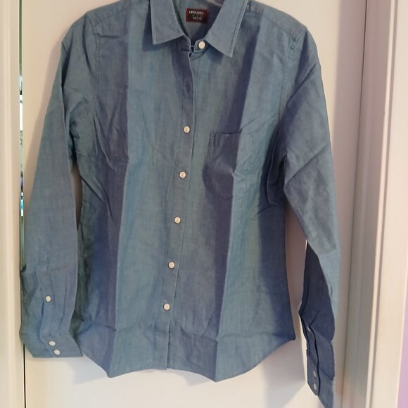 Untuckit Valori Women's Long Sleeve Button Down Chambrey Shirt SZ 6 NWT - Picture 2 of 10
